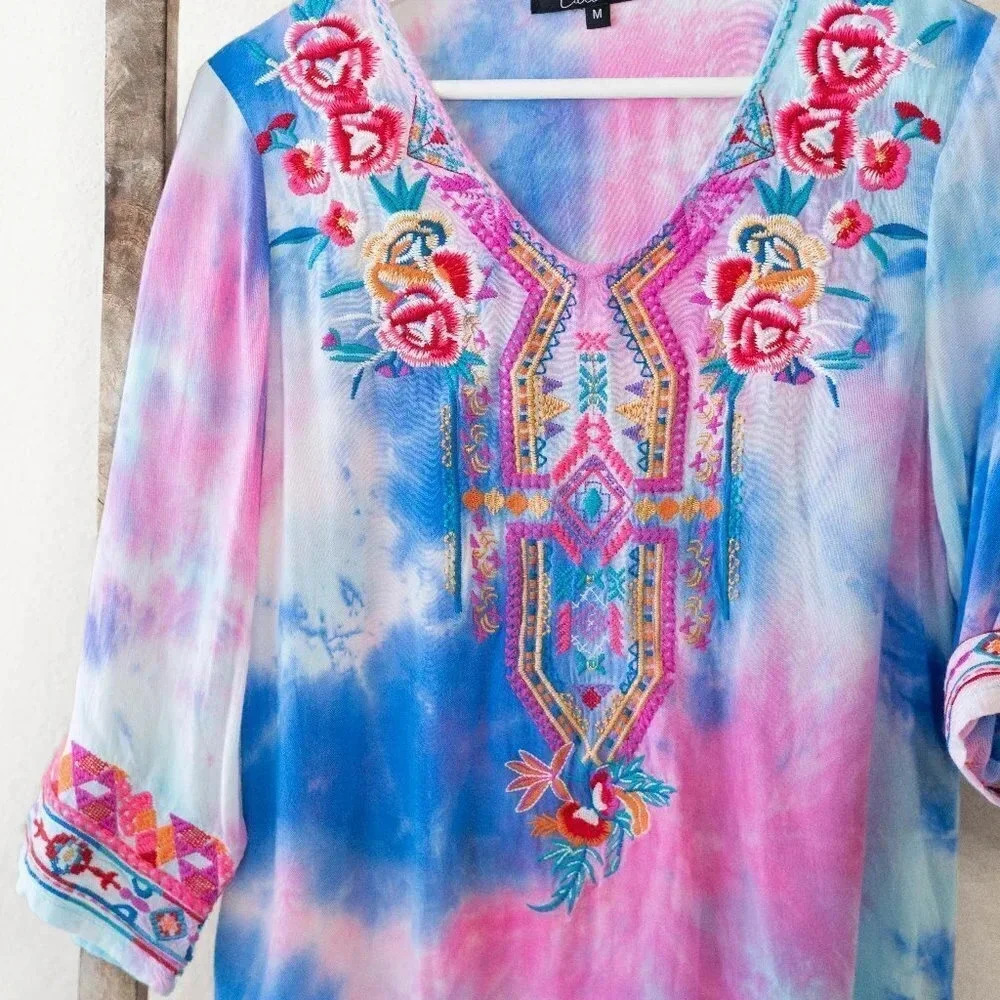 Calessa Tunic Top Size Medium Tie Dye VNeck Roll Tab Sleeves Embroidered - Picture 3 of 9
